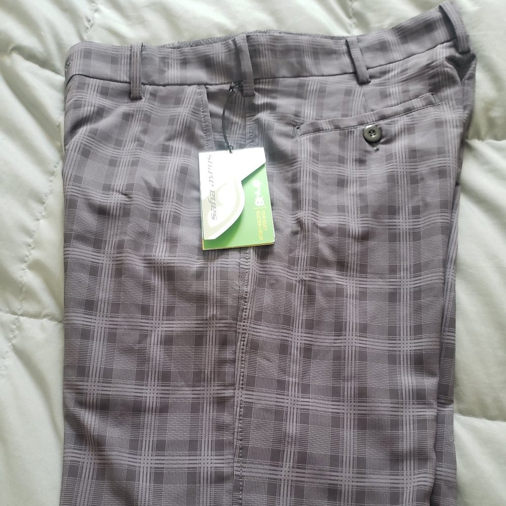 SNAKE EYES DRY 18 GOLF SHORTS Sz 32